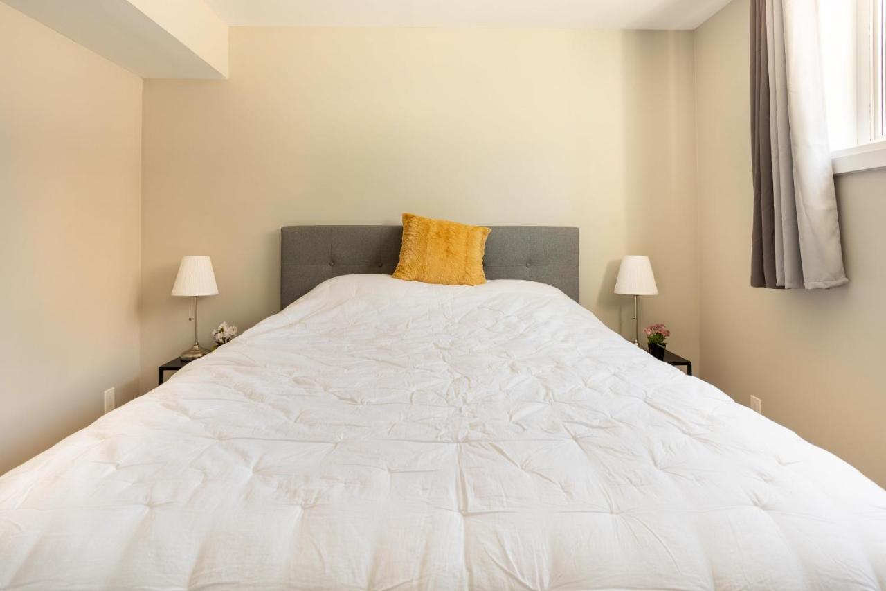 Entire 2 Bedroom Apartment Downtown - U1 Kitchener Zewnętrze zdjęcie